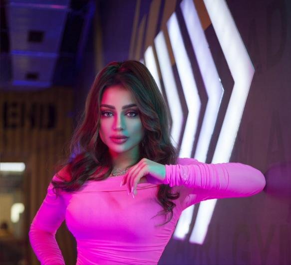 
                                     وجدان ضايف.. من «Slow Motion» إلى «BOMBA».. فنانة مغربية تفجّر طاقتها الخاصة في عالم الـPop  