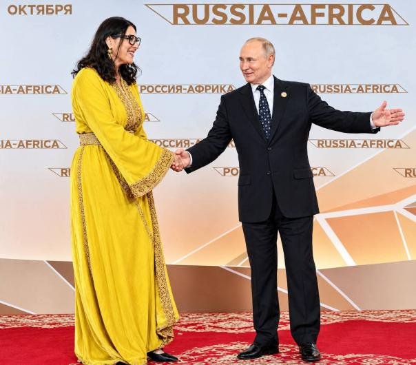 السيدة المنصوري تحضر حفل الاستقبال الرسمي الذي أقامه الرئيس الروسي على شرف رؤساء الدول والحكومات المشاركين في القمة الروسية الإفريقيةالثالثة