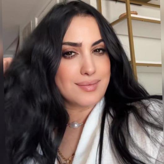 الشاعرة  فاطمة معروفي تكتب فلسفة النور والغياب في قصيدة 