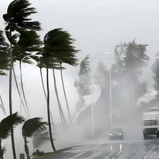 
                                    سوء الأحوال الجوية: دعوة إلى الحيطة وتأجيل التنقلات غير الضرورية    