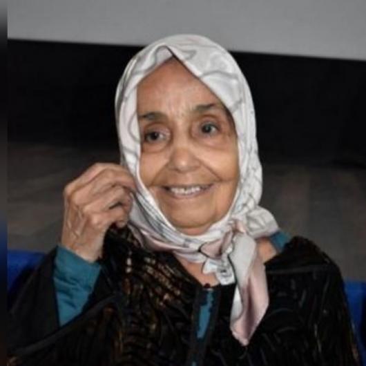 
                                    الفنانة صفية الزياني في ذمة الله