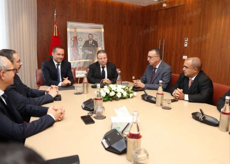 السيد يونس بجيجو يتسلم مهامه على رأس وزارة الصحة والحماية الاجتماعية من السيد أمين التهراوي