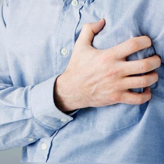 النخسة المفاجئة… ألم عابر أم جرس إنذار من الجسد   