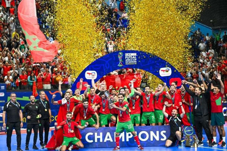  أسود الفوتسال أبطال إفريقيا للمرة الرابعة.. المغرب يهزم أنغولا (5-2) ويؤكد زعامته القارية   