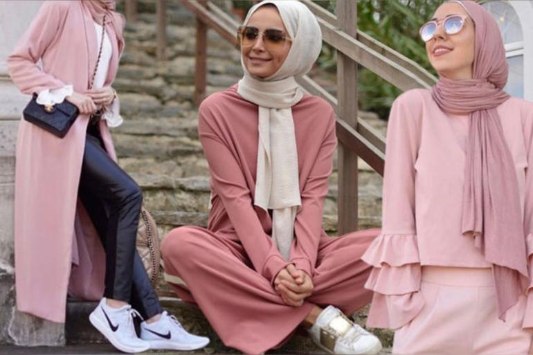  أفكار مبتكرة لتنسيق الملابس الزهرية بأسلوب ربيعي عصري 