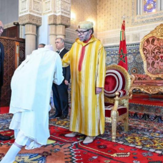 
                                    جلالة الملك يستقبل الولاة والعمال الجدد المعينين بالإدارة الترابية 