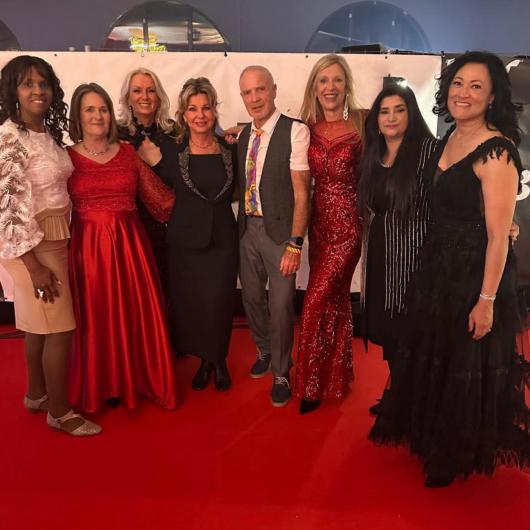 فاطمة الزهراء اصويديقة تتألق في أمسية «روسّيون دور 2026» وتحصد الجائزة الذهبية      