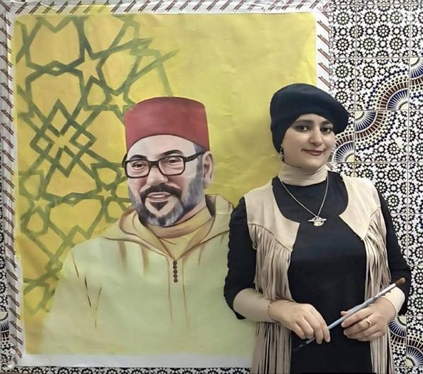  فاطمة الزهراء كريم… أنامل تحوّل أبسط المواد إلى لوحات تنبض بالحياة   