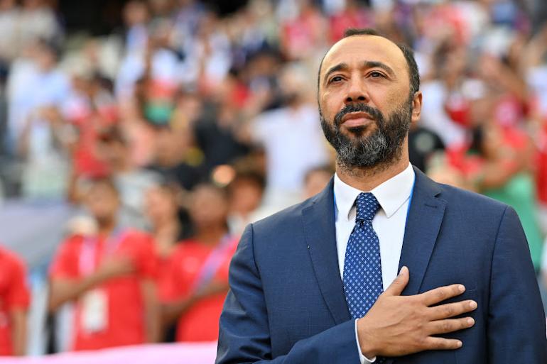 
                                    السكتيوي يفجرها بعد التتويج اللقب ثمرة مجهود صادق..     