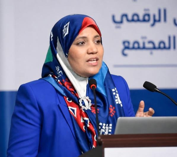    الأمن المعرفي للأسرة في زمن الخوارزميات كيف تحمي الأسرة وعيها في عصر الذكاء الاصطناعي؟ 