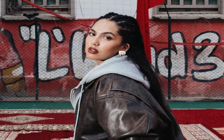 
                                    منال بنشليخة تعلن عودتها الفنية بأغنية جديدة بعنوان 