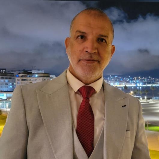 عين السبع تتحوّل إلى مجتمع نابض بالحياة نور الدين ودي يكشف لموقع “لكل الأسرة” ملامح رؤية تجديدية للعمل المحلي    