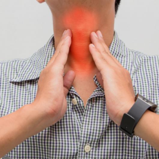  العدو الخفي في حلقك : كيف يأسر التهاب اللوزتين حياتنا     